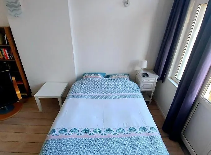 Confort 招待所 3*